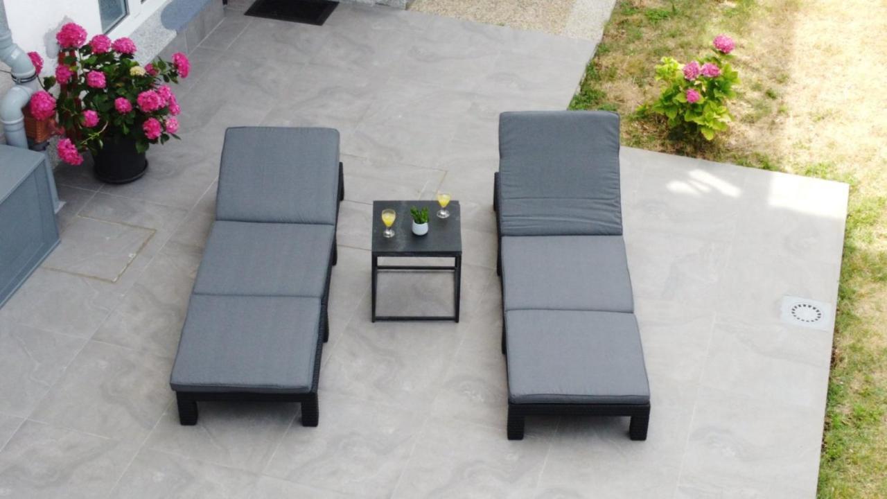 Tj Apartment Кърк Екстериор снимка