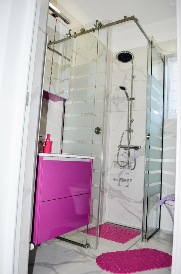Tj Apartment Кърк Екстериор снимка
