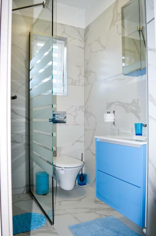Tj Apartment Кърк Екстериор снимка